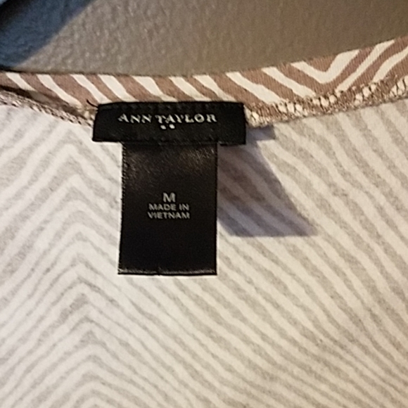 Ann Taylor zebra tee - Picture 3 of 3
